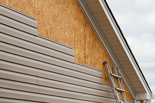 24/7 Emergency Vinyl Siding experts in Seagrove, NC